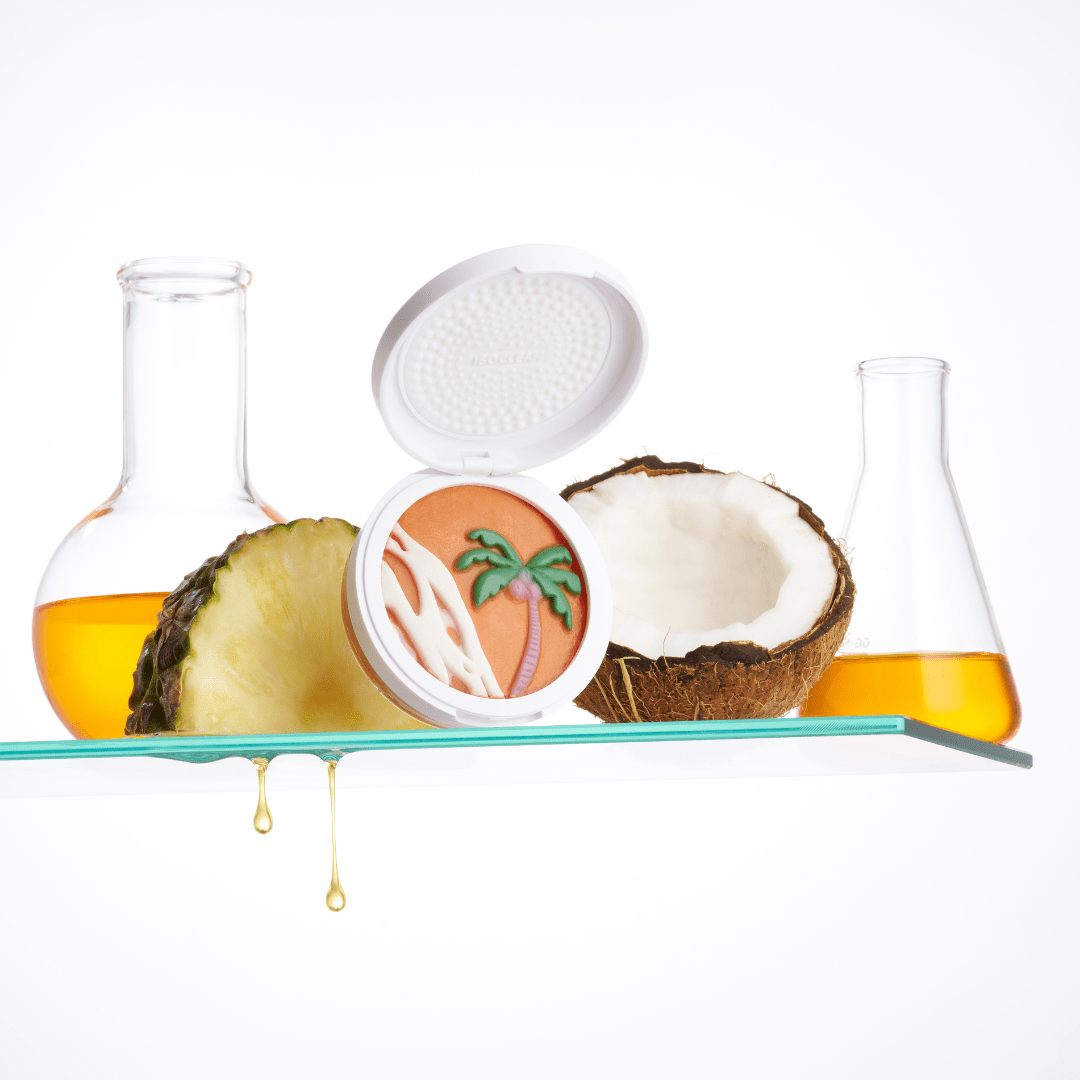 ISOCLEAN'S Scented makeup brush soap compact with scrubbing matt - ISOCLEAN